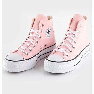 Converse Chuck Taylor All Star Lift Platform Canvas in Pink
